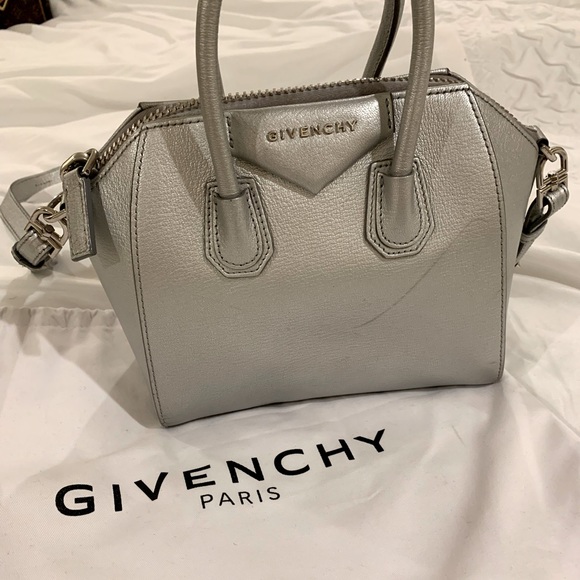 Givenchy Antigona Mini Bag - Picture 1 of 9